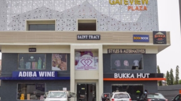 Bukka Hut Restaurant & Lounge at Gateview Plaza